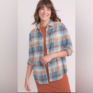 Old Navy Women's Plaid Boyfriend Shirt in Blue and Tan flannel L